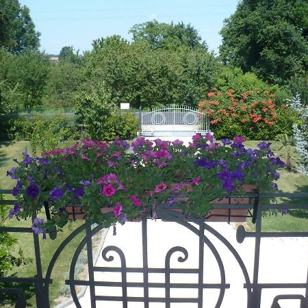 L'Albero Della Gioia Bed and Breakfast Villanova sull'Arda Εξωτερικό φωτογραφία