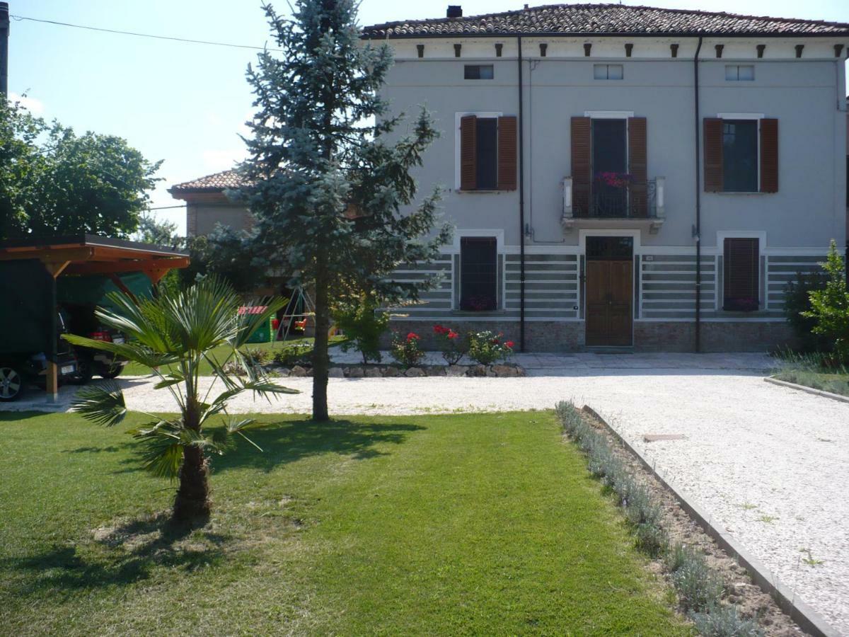 L'Albero Della Gioia Bed and Breakfast Villanova sull'Arda Εξωτερικό φωτογραφία