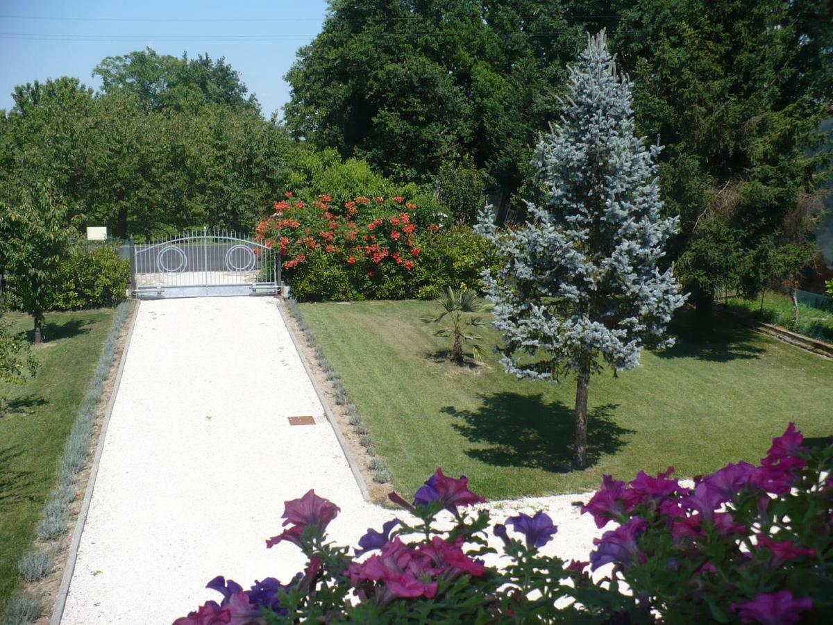 L'Albero Della Gioia Bed and Breakfast Villanova sull'Arda Εξωτερικό φωτογραφία